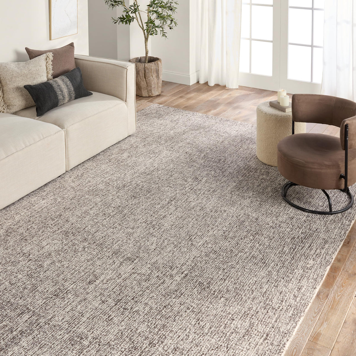 Jaipur Living Siena Damask Ivory/Gray Area Rug