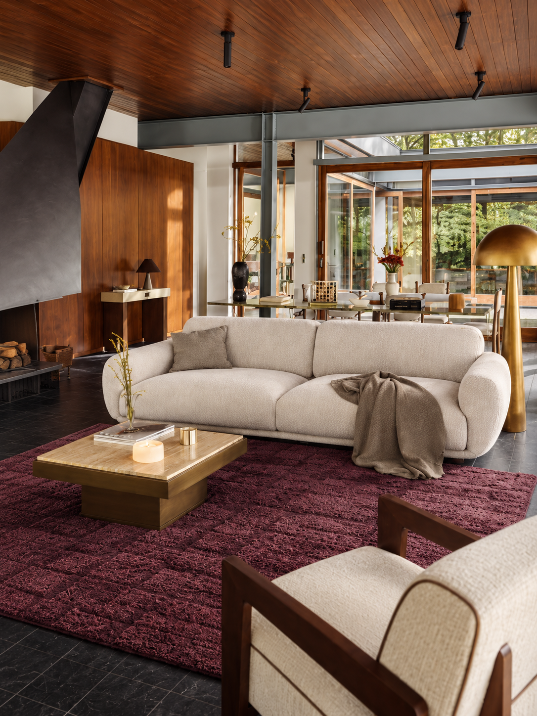 Sofas & Lounge Chairs